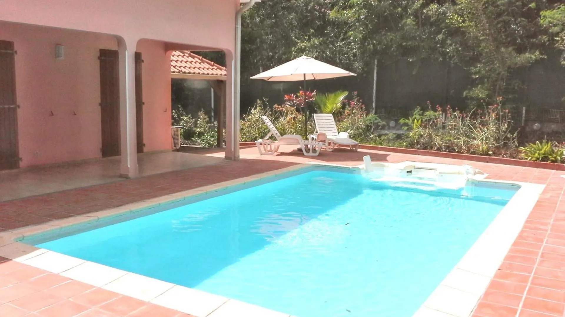 Villa De Charme A Sainte-Luce Avec Piscine Et Jacuzzi